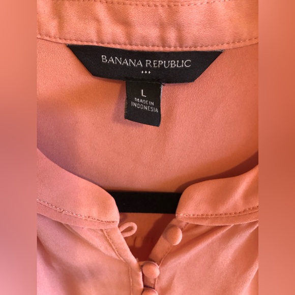 Banana Republic Sleeveless Blouse Desert Rose SZ L Button Front - Picture 3 of 7
